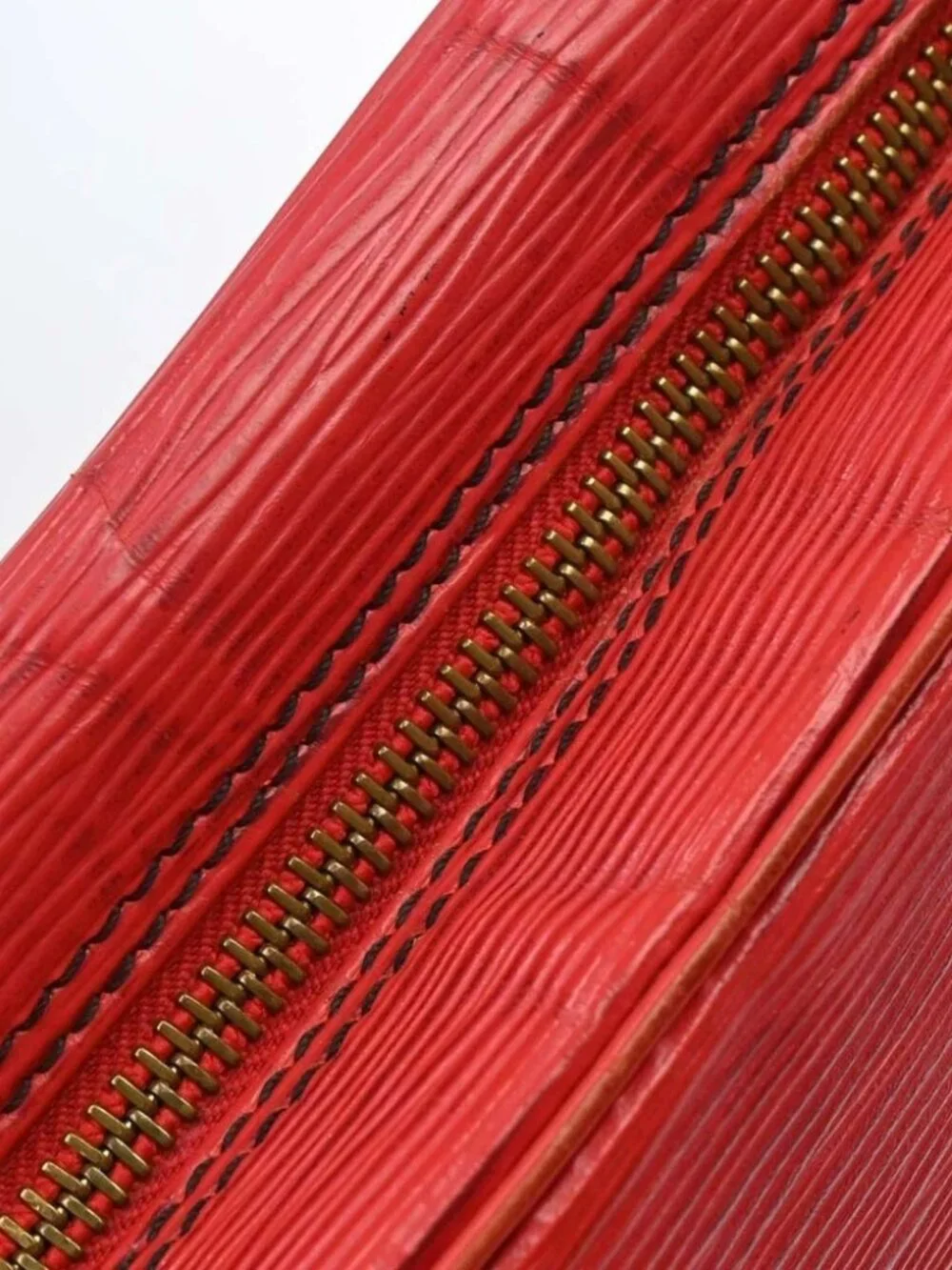 LOUIS VUITTON Epi Trocadero 23 Shoulder Bag Red